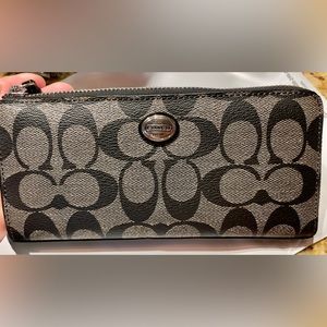Coach Peyton Wallet